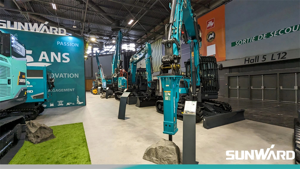 币游国际智能携立异效果亮相2024年法国巴黎工程机械展