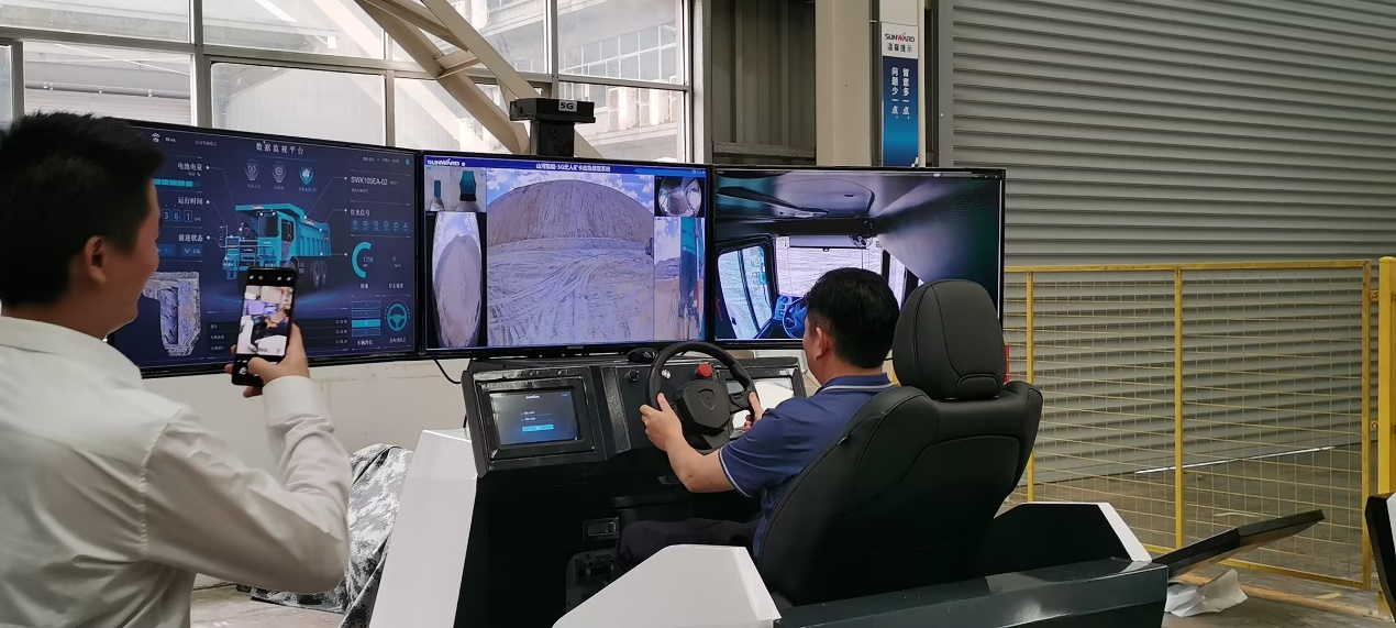 湘潭市工信局带队莅临币游国际智能开展智能制造现场观摩交流活动