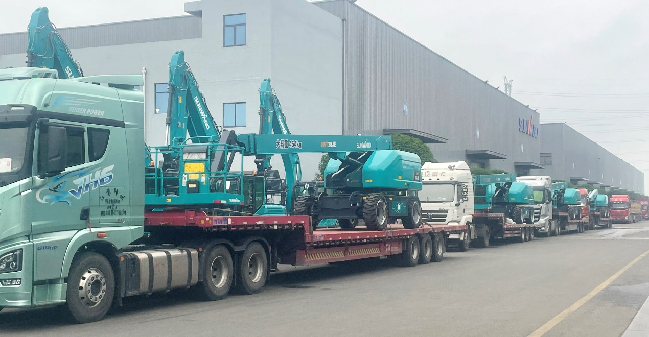 共启相助新纪元！币游国际智能SWT28JE电动直臂高空作业平台批量发货华东市场