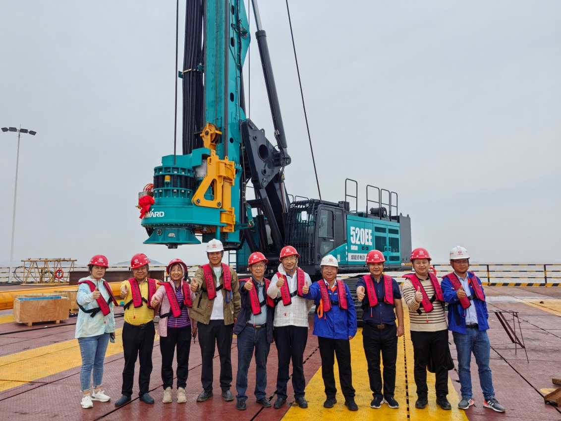 探讨深度相助 共攀智建岑岭