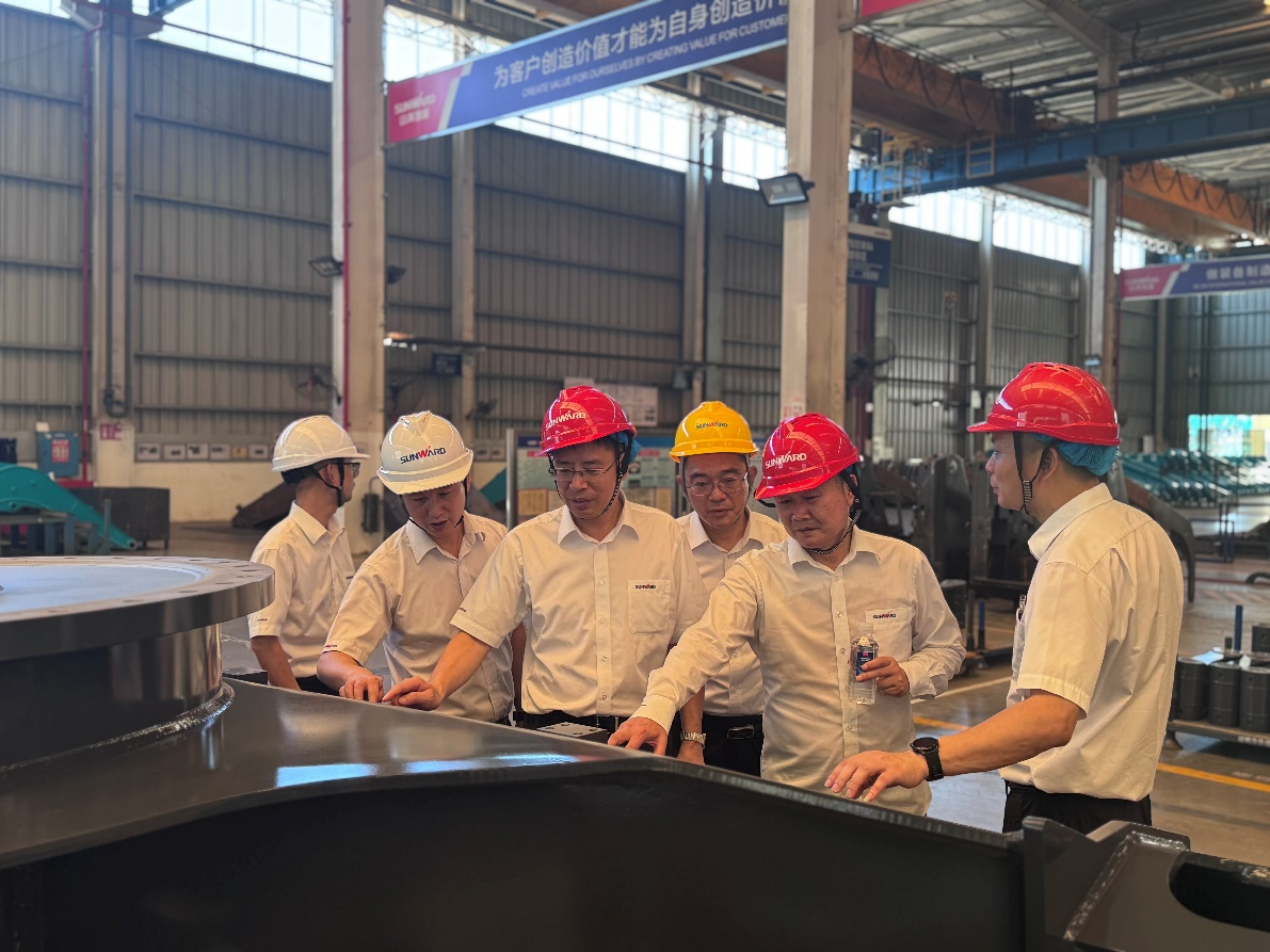 战高温，，，保清静--币游国际智能开展高温防暑专项清静检查