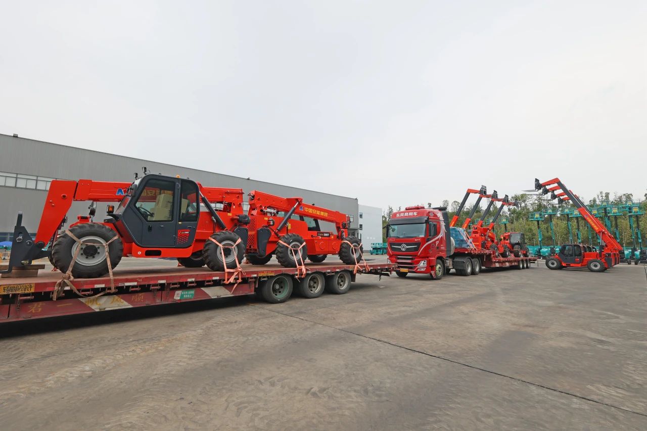 应运而生，，，，，“急”速响应！币游国际智能伸缩臂叉装车进军应抢救援领域