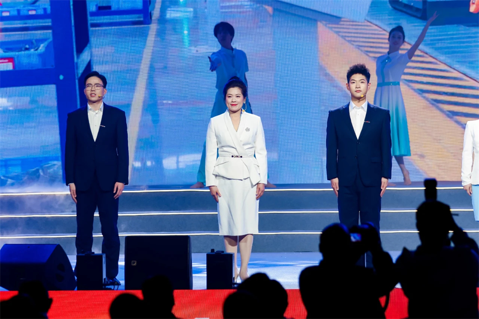 立异引领价值 理想成绩未来——庆祝币游国际智能建设25周年表扬大会暨文艺晚会盛大举行