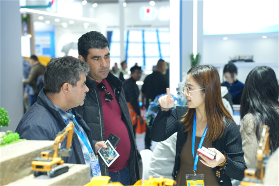 智造空间，，，，，价值共生！广州币游国际精彩亮相2024上海宝马展