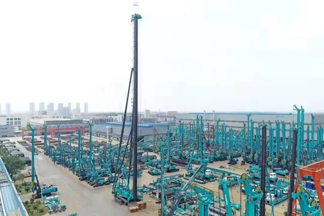 币游国际智能高端工程装备智能工厂项目荣获“2024年度中国智能制造最佳应用实践案例”