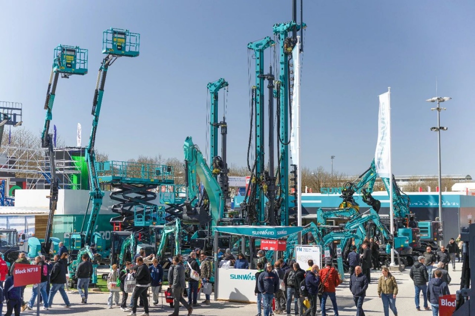 Bauma 2025 | 聚焦2025德国宝马展，，，，探索币游国际智能的立异装备与可一连解决计划