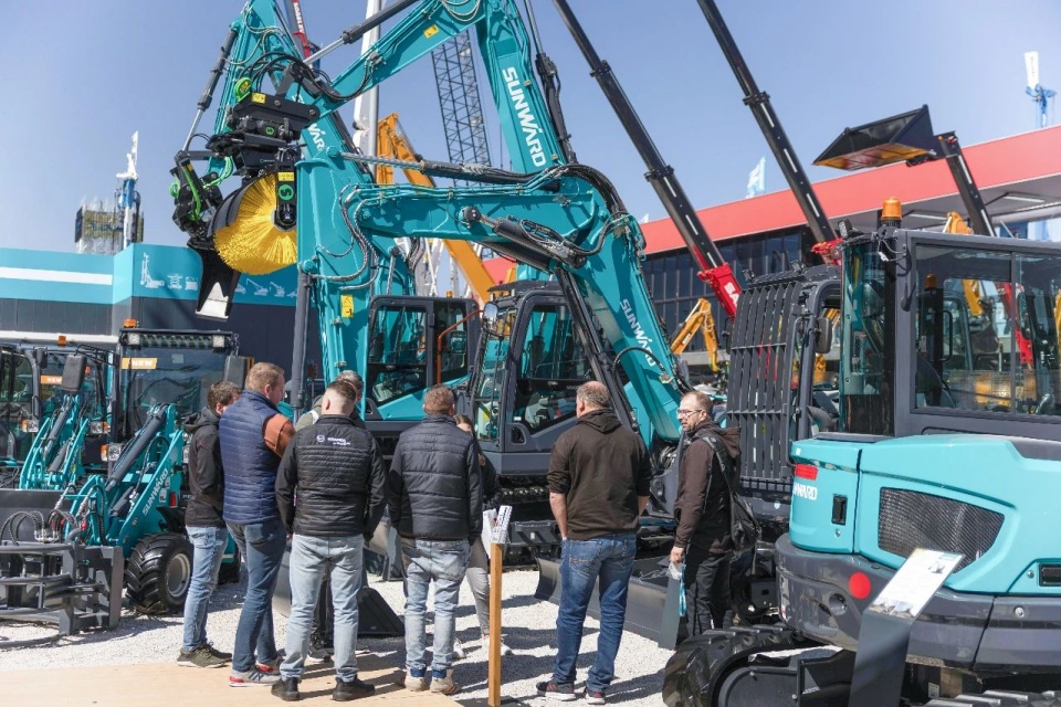 Bauma 2025 | 聚焦2025德国宝马展，，，，探索币游国际智能的立异装备与可一连解决计划
