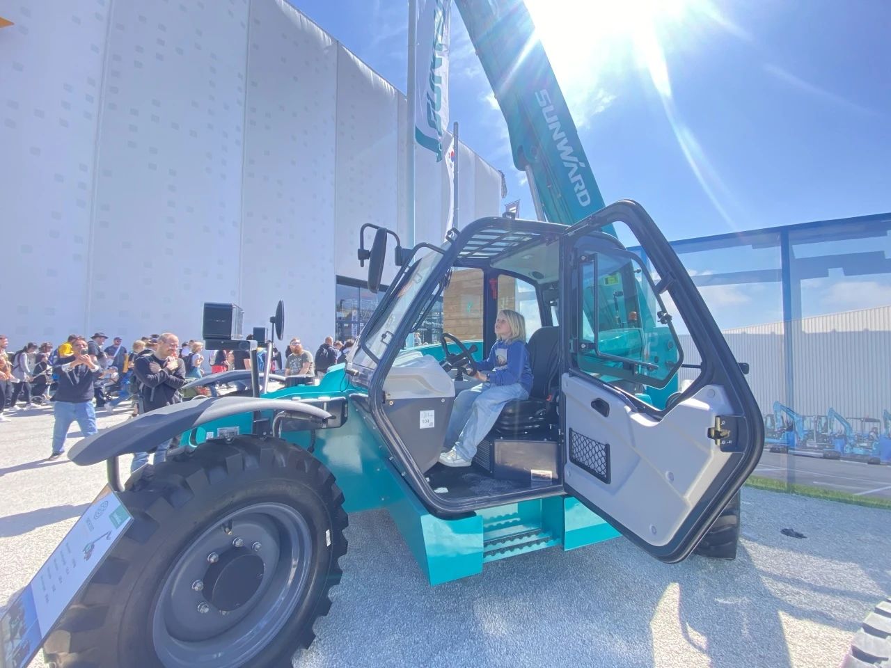币游国际智能高空机械闪灼Bauma 2025！ 新能源手艺与立异产品获全球瞩目
